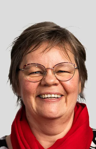 Foto af kirke og kulturmedarbejder Kirsten Astafanos